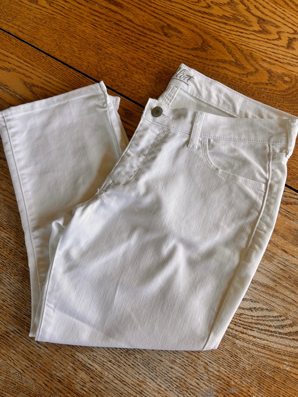 Old Navy The Flirt Capri’s - Size 10